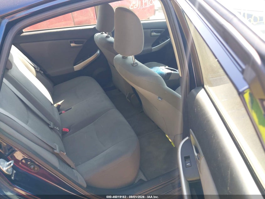2012 TOYOTA PRIUS auction photo 8