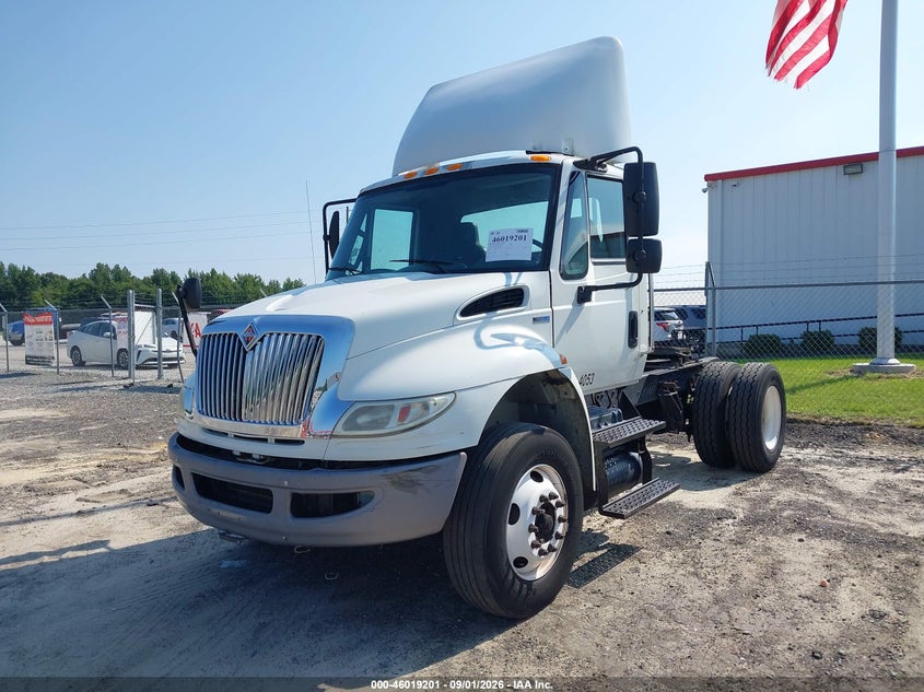 2014 INTERNATIONAL 4000 auction photo 2