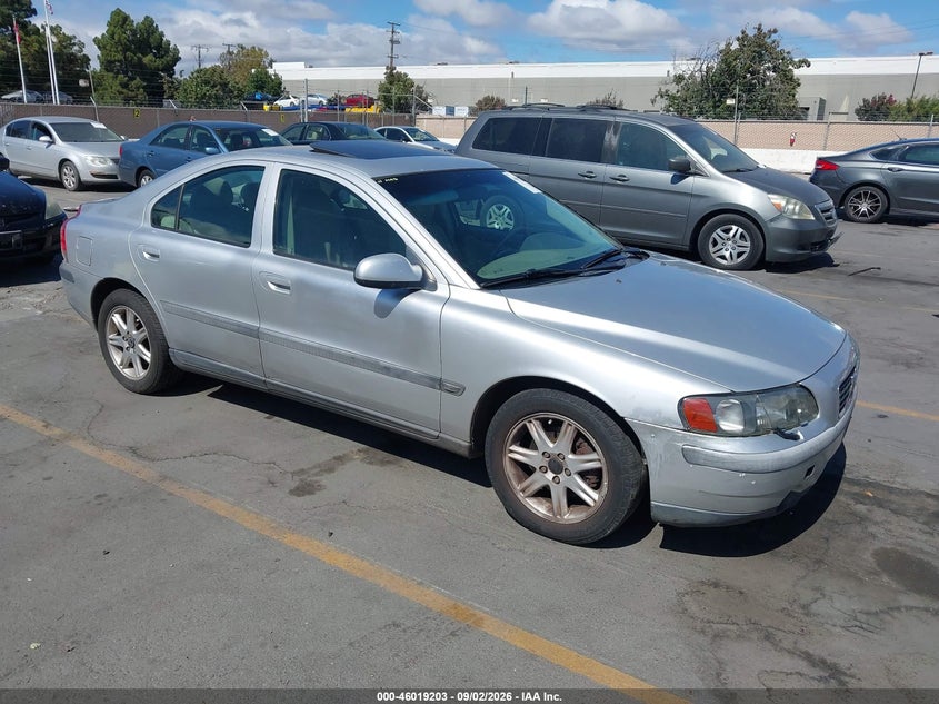 2002 VOLVO S60 auction photo 1