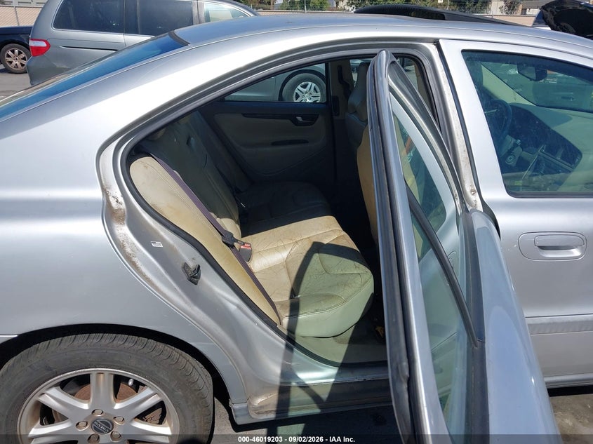 2002 VOLVO S60 auction photo 8