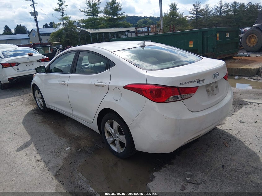 2011 HYUNDAI ELANTRA auction photo 3