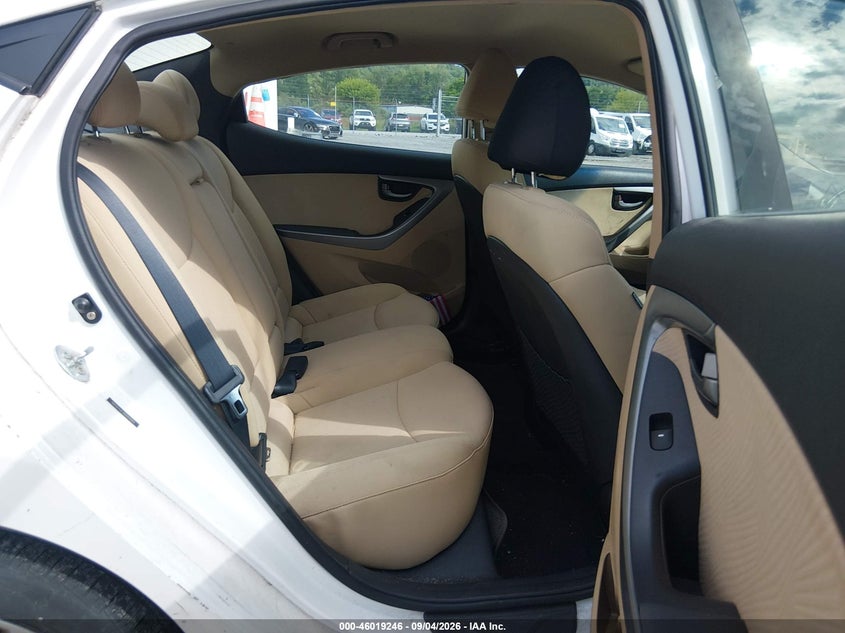 2011 HYUNDAI ELANTRA auction photo 8