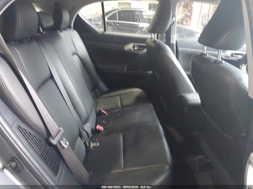 2012 LEXUS CT 200H auction photo 8