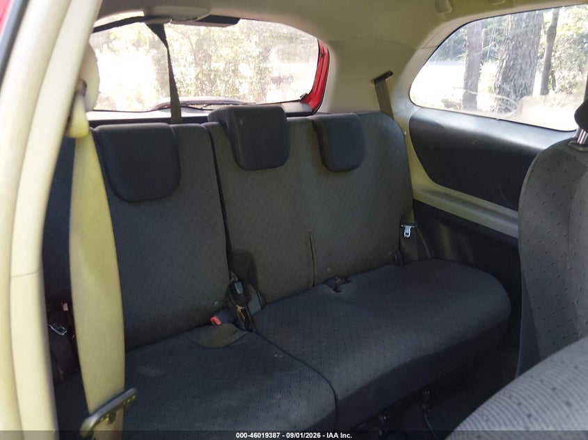 2010 TOYOTA YARIS auction photo 8
