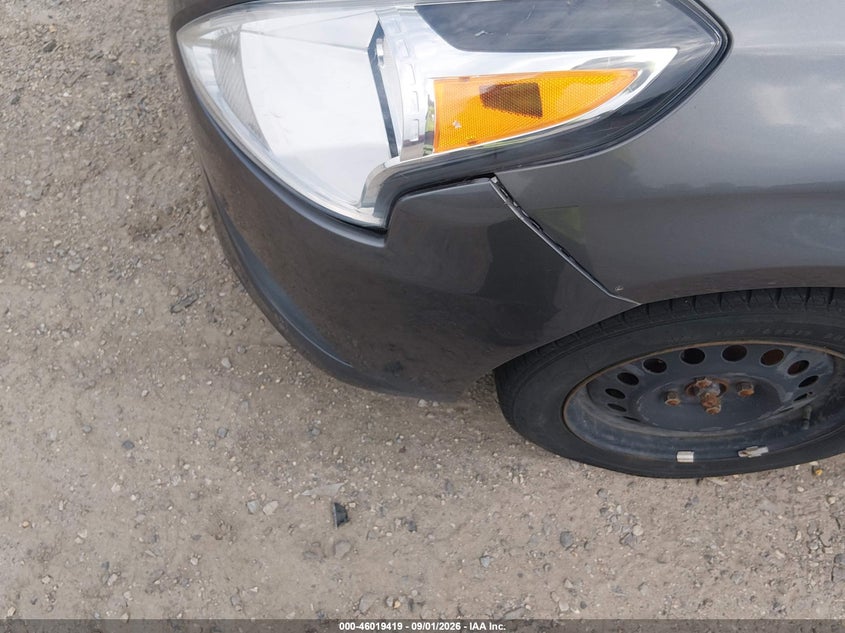 2017 NISSAN VERSA auction photo 6