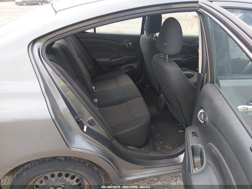 2017 NISSAN VERSA auction photo 8