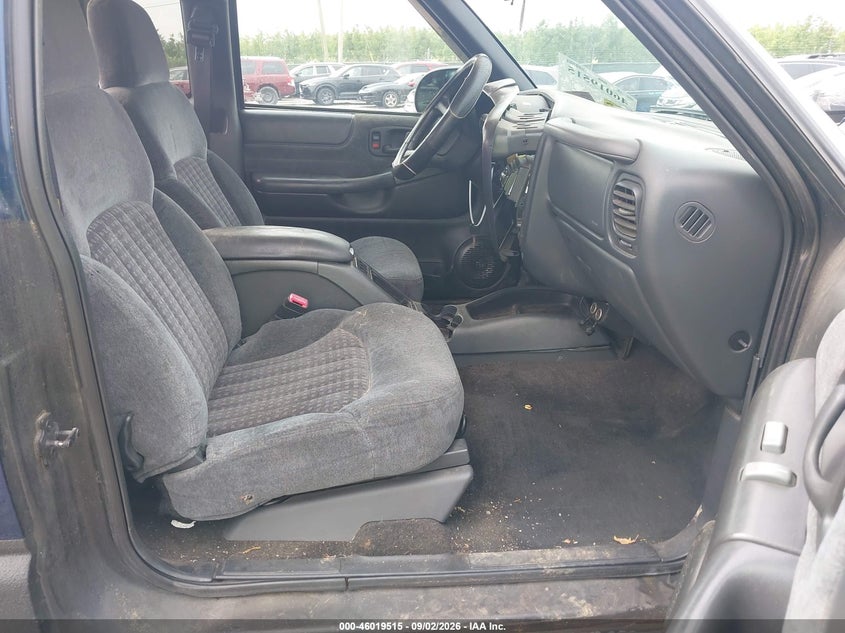 CHEVROLET S-10 1999 VIN 1GCCT19WXX8102922