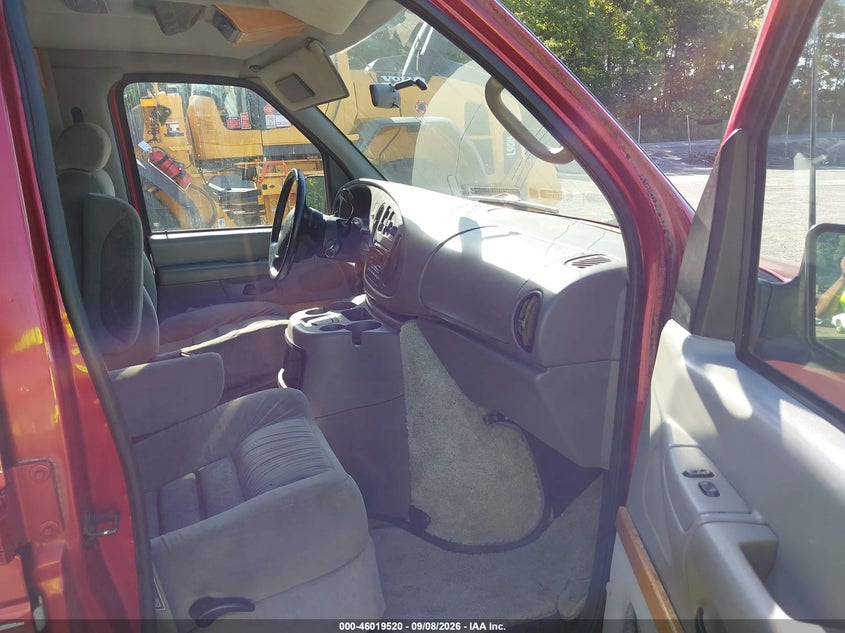 2002 FORD E-150 auction photo 5