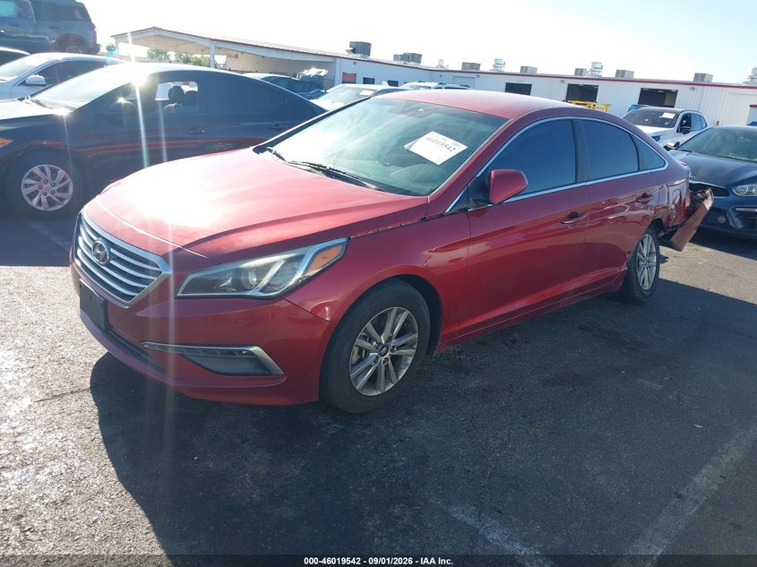 2015 Hyundai Sonata Se, Rear, IAAI, VIN 5NPE24AF3FH255831 — photo 2