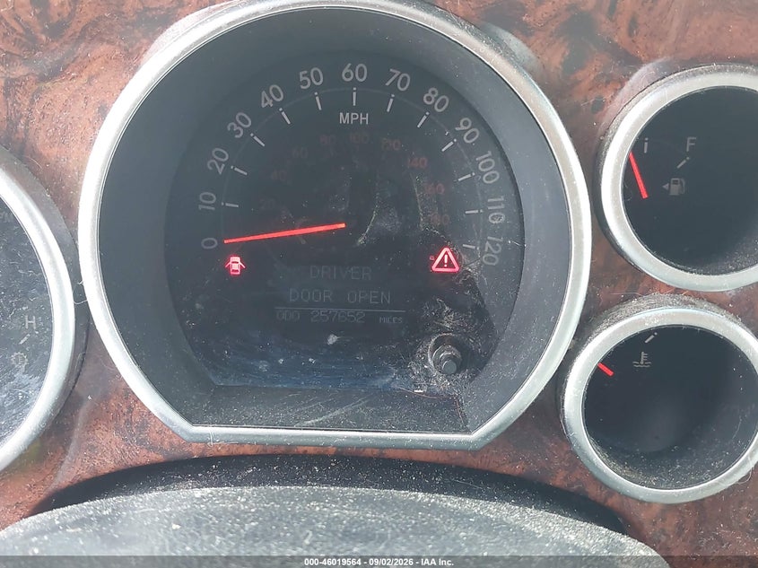 2008 TOYOTA SEQUOIA auction photo 7
