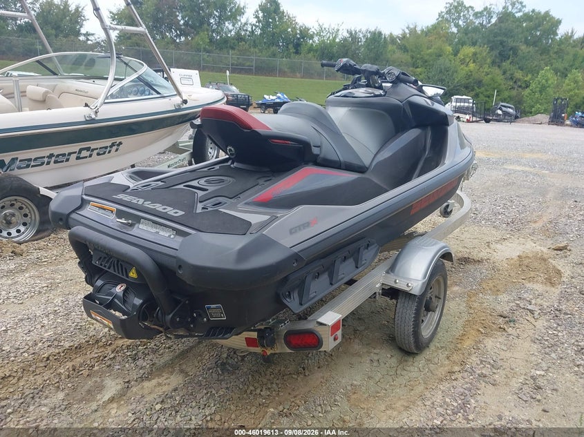 2024 SEA DOO BOMBARDIER CANA auction photo 4