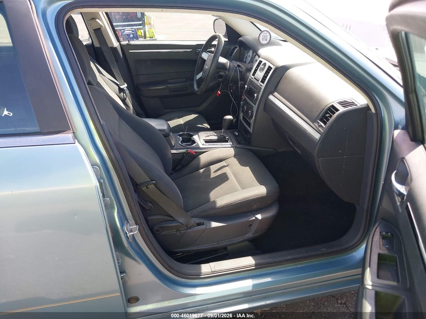 CHRYSLER 300 2009 VIN 2C3KA43D49H552142