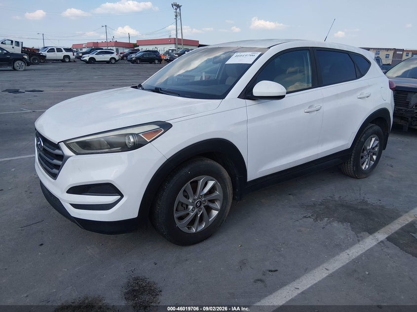 2017 HYUNDAI TUCSON auction photo 2
