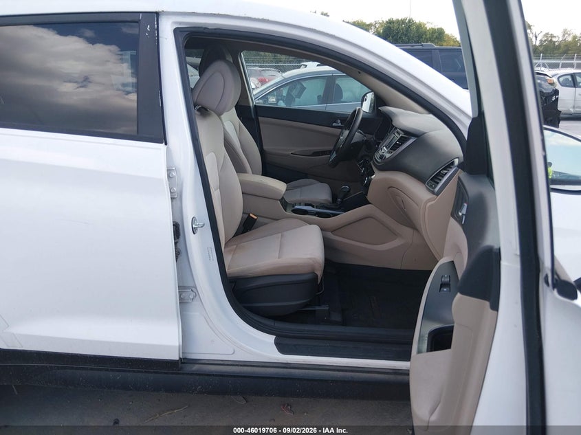 2017 HYUNDAI TUCSON auction photo 5