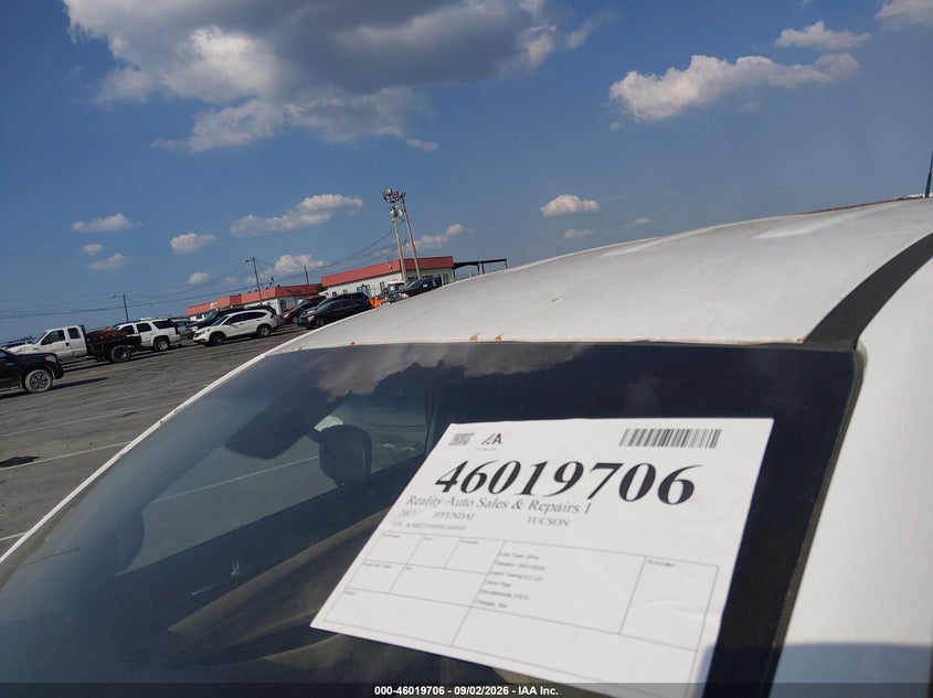 2017 HYUNDAI TUCSON auction photo 6