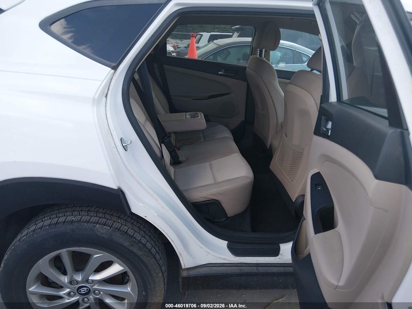 2017 HYUNDAI TUCSON auction photo 8