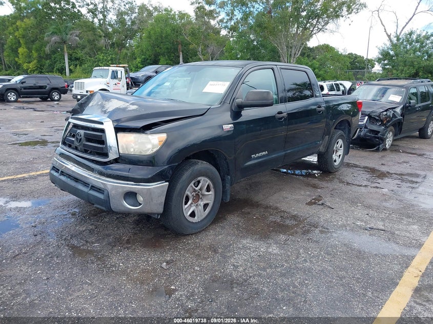 2011 Toyota Tundra, Right Front, IAAI, VIN 5TFEY5F11BX103871 — photo 2