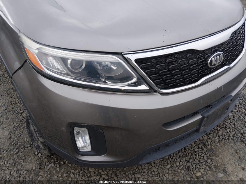 2015 KIA SORENTO auction photo 6