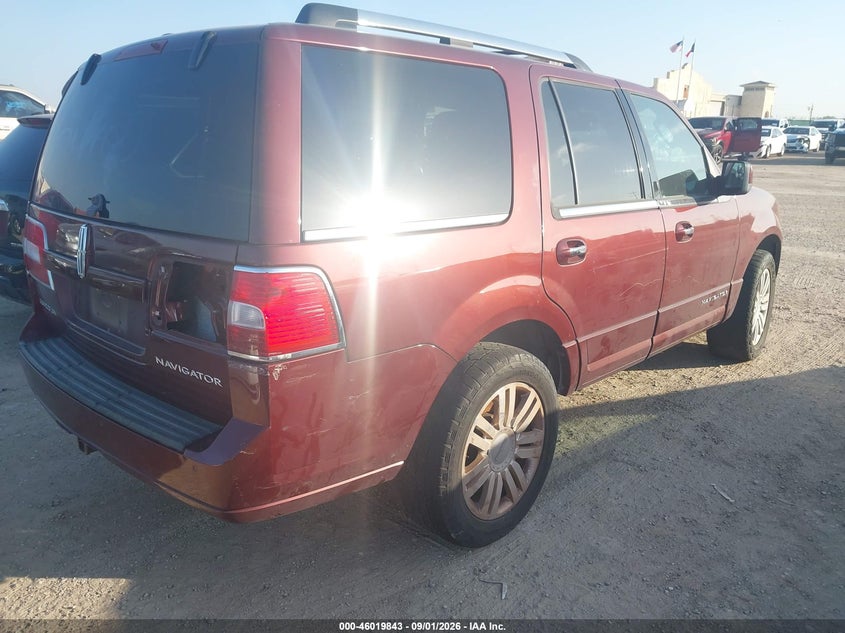2012 LINCOLN NAVIGATOR auction photo 4