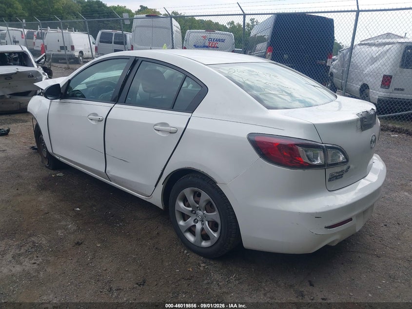 MAZDA MAZDA3 2012 VIN JM1BL1UG7C1518201