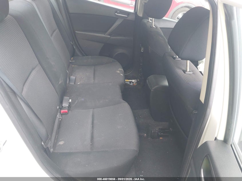 MAZDA MAZDA3 2012 VIN JM1BL1UG7C1518201