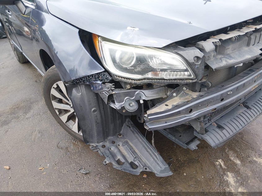 2015 SUBARU OUTBACK auction photo 6