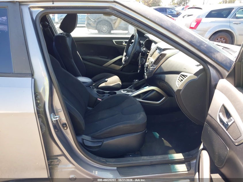 2012 HYUNDAI VELOSTER auction photo 5