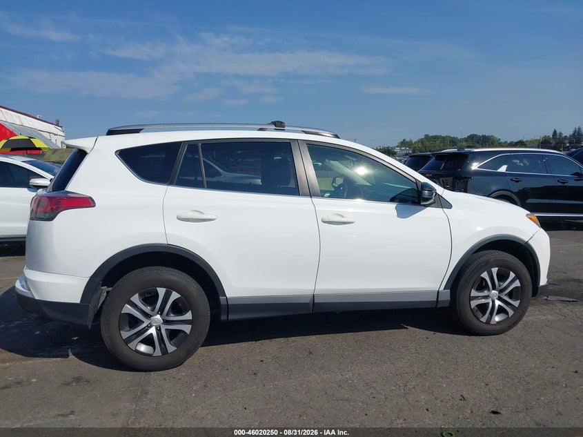 TOYOTA RAV4 - zdjęcie 13
