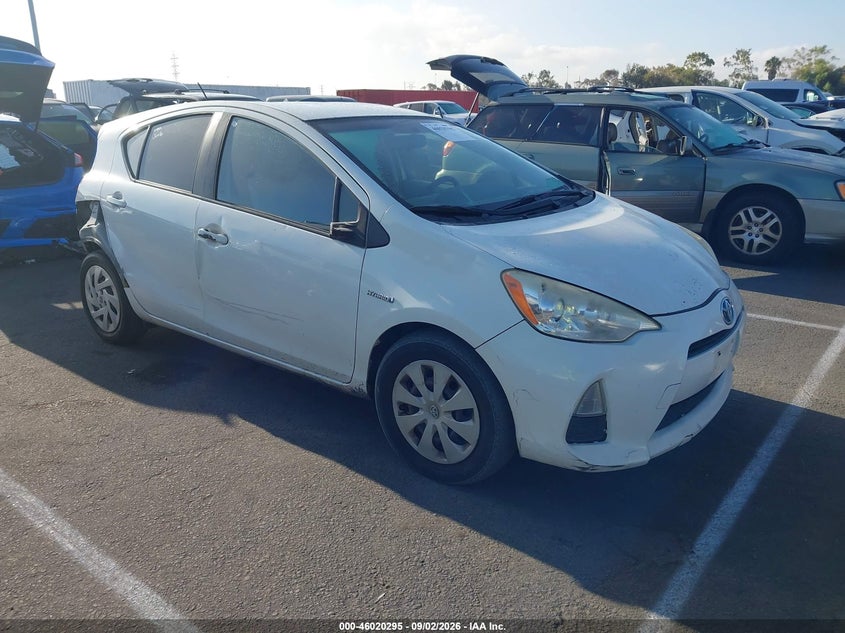 Vin: jtdkdtb31e1562772, lot: 46519686, toyota prius c one 2014 img_1