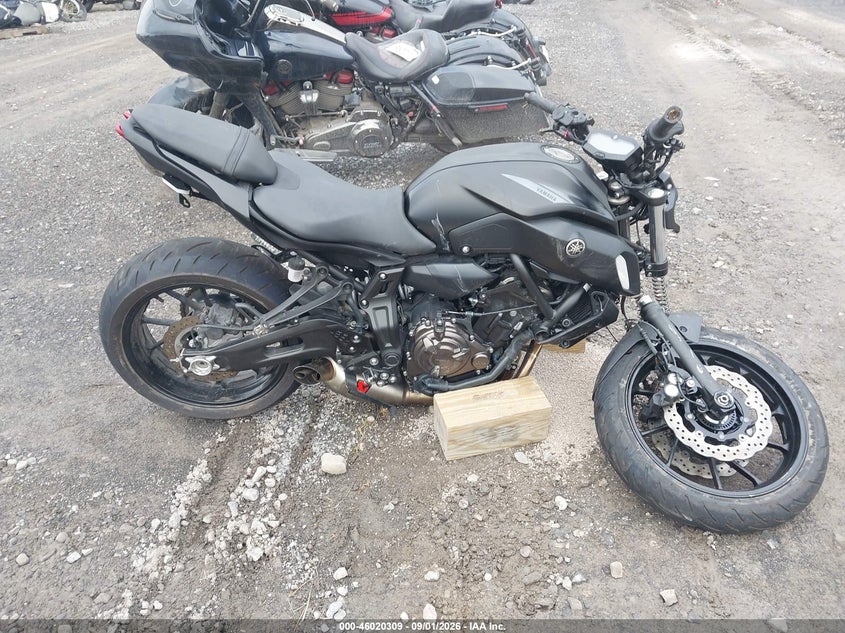 YAMAHA MT07 2019