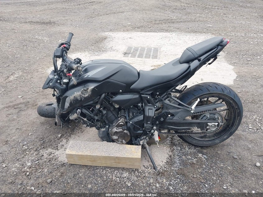 YAMAHA MT07 2019