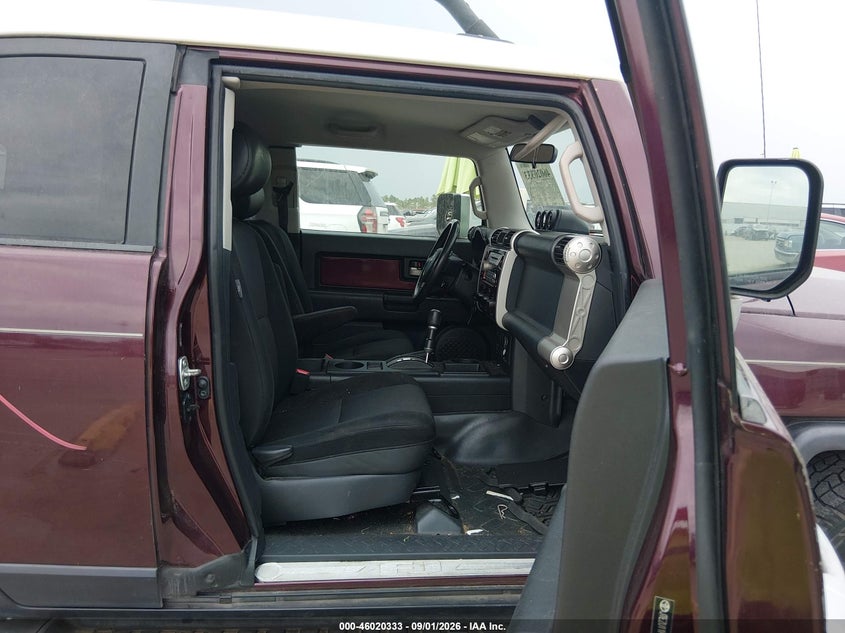 2007 TOYOTA FJ CRUISER auction photo 5