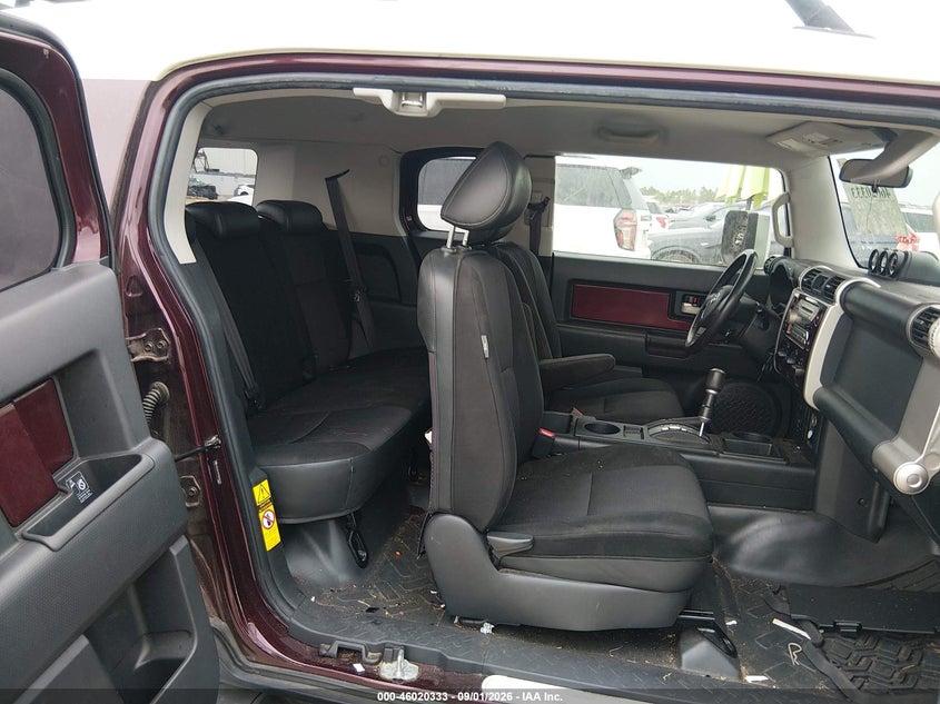 2007 TOYOTA FJ CRUISER auction photo 8