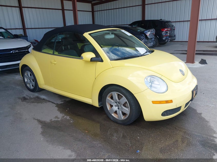 2007 VOLKSWAGEN NEW BEETLE auction photo 1