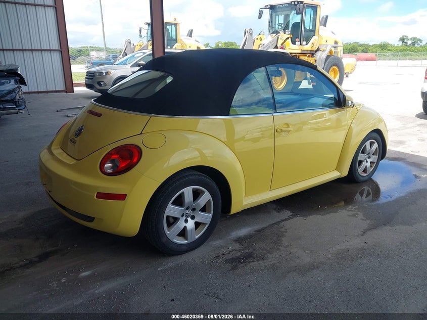 2007 VOLKSWAGEN NEW BEETLE auction photo 4