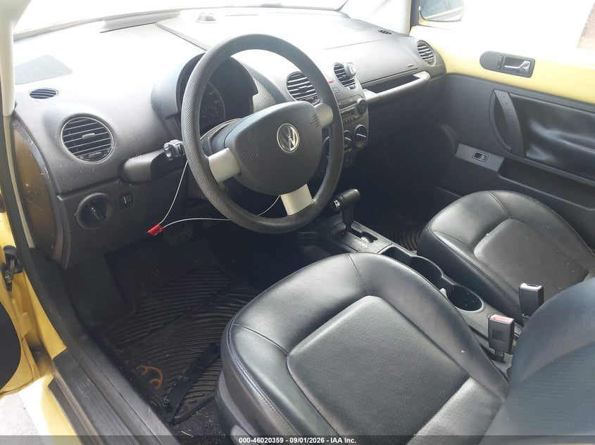 2007 VOLKSWAGEN NEW BEETLE auction photo 5