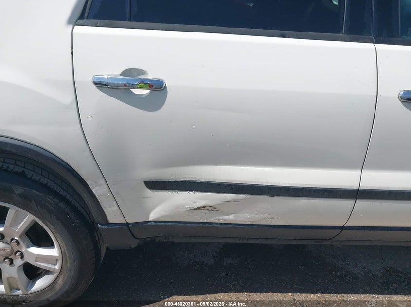 2010 GMC ACADIA auction photo 6