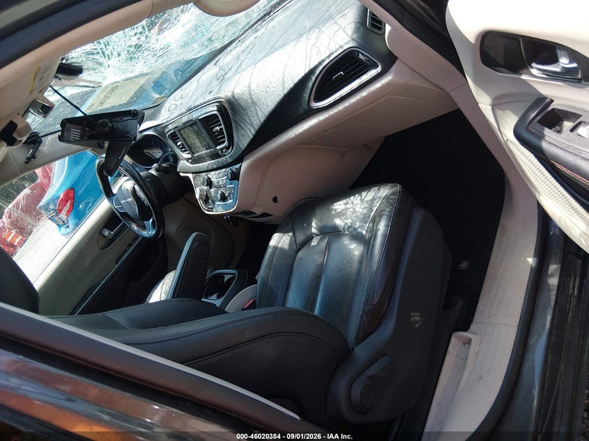 CHRYSLER PACIFICA 2020 VIN 2C4RC1BG2LR131844