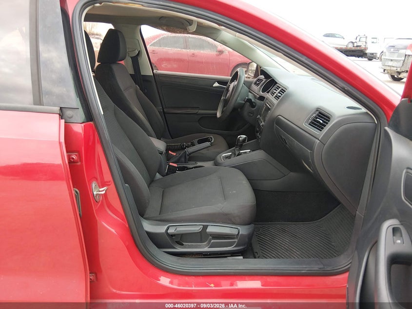 2015 VOLKSWAGEN JETTA auction photo 5