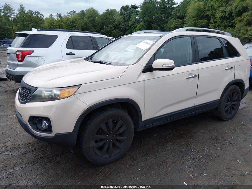 2011 KIA SORENTO auction photo 2