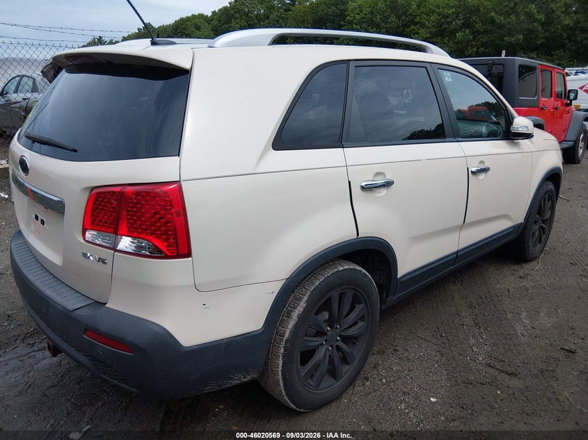 2011 KIA SORENTO auction photo 4