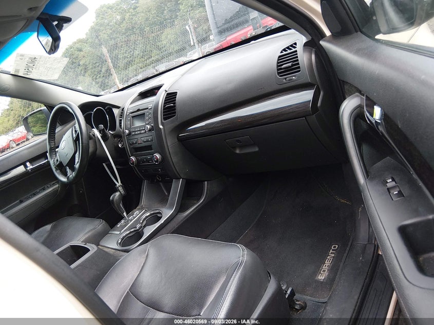 2011 KIA SORENTO auction photo 5