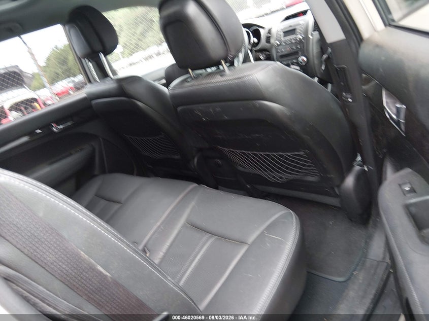 2011 KIA SORENTO auction photo 8