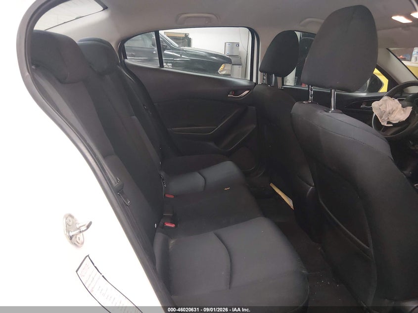 MAZDA MAZDA3 2015 VIN 3MZBM1U77FM197696