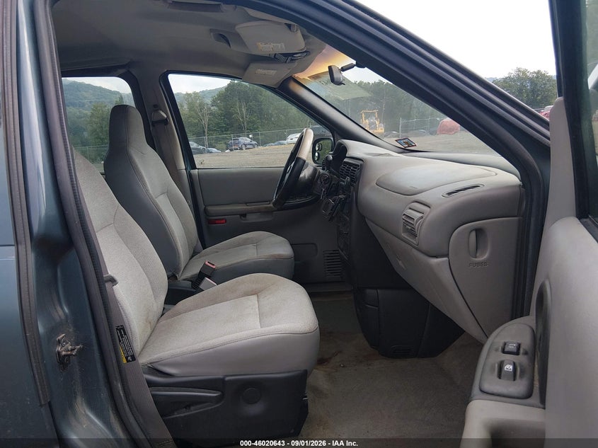 2004 CHEVROLET VENTURE auction photo 8