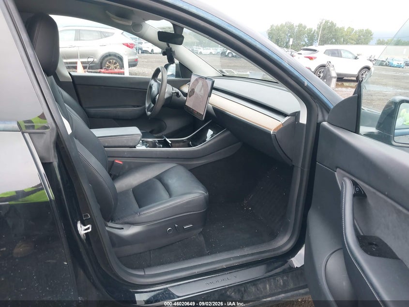 2021 TESLA MODEL Y auction photo 5