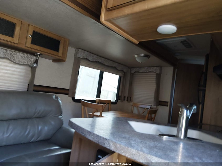 2016 ROCKWOOD ULTRA V auction photo 5