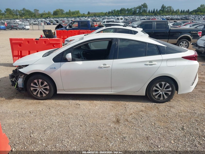 TOYOTA PRIUS PRIME - zdjęcie 14