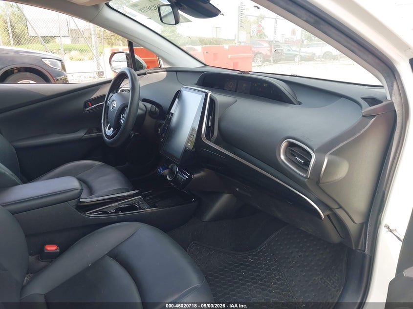 TOYOTA PRIUS PRIME - zdjęcie 5