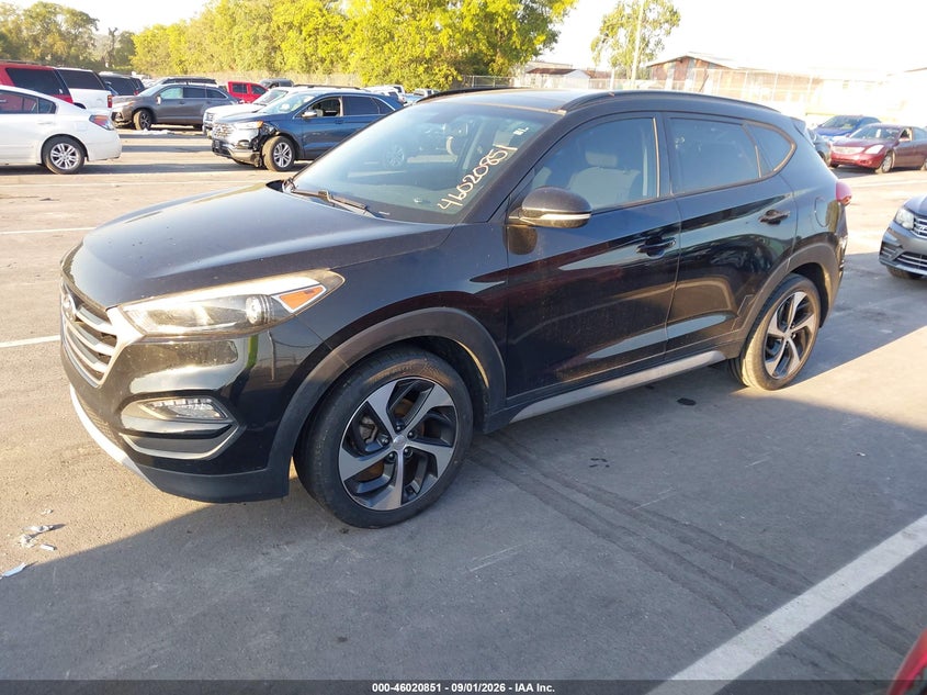 2017 HYUNDAI TUCSON auction photo 2